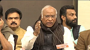 राज्यसभा में गतिरोध का सबसे बड़ा कारण खुद धनखड़, अगली पदोन्नति के लिए सरकार के प्रवक्ता बन गए हैंः खड़गे