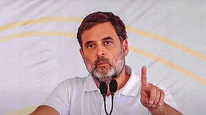 मोदी सरकार ने सरकारी बैंकों को ताकतवर समूहों के ‘निजी फाइनेंसर’ में तब्दील कर दिया: राहुल गांधी