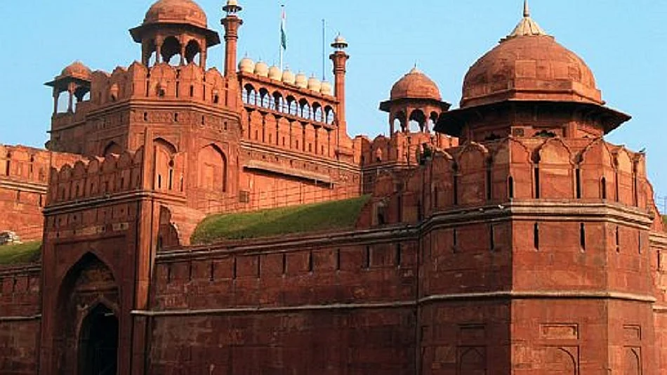 बहादुर शाह जफर के परिजन ने लाल किले पर स्वामित्व का किया दावा, हाईकोर्ट ने खारिज की याचिका