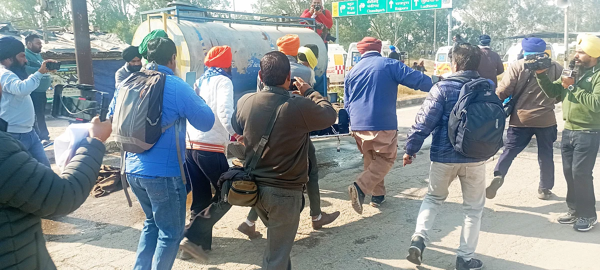 देश की संसद में संविधान के पथ पर चलने की कसमें खा रही मोदी सरकार ने शंभू बार्डर को बनाया जंग का मैदान!