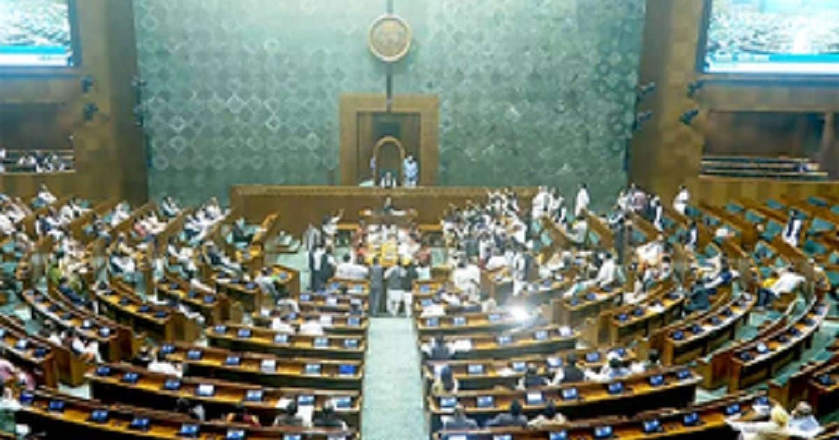 बड़ी खबर LIVE: ‘आप महात्मा गांधी का नाम हटा देंगे फिर भी देशभक्त, हम विरोध करें तो देशद्रोही’ : TMC सांसद