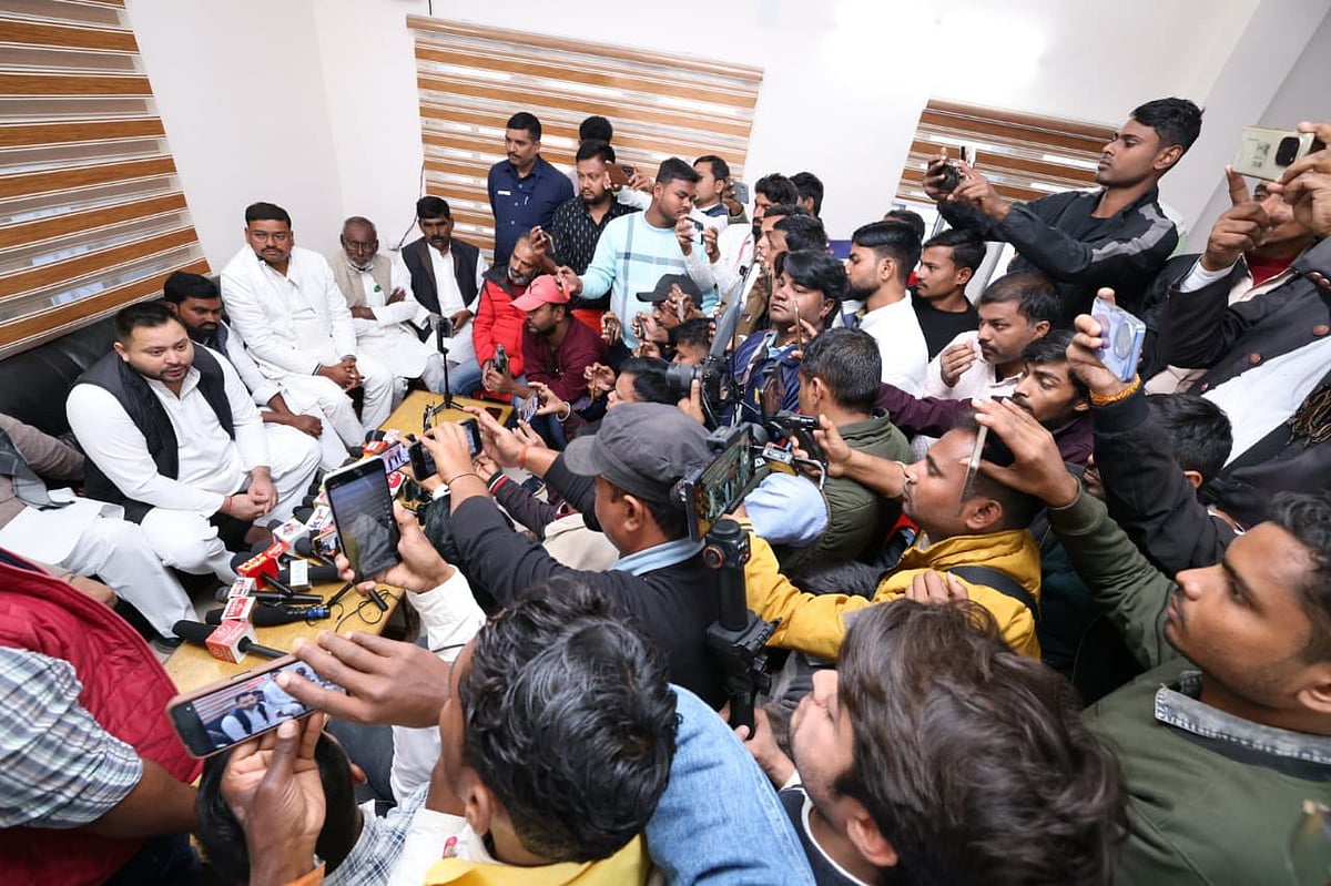 तेजस्वी यादव ने सीएम नीतीश कुमार से पूछे 10 सवाल- अधिकारियों संग चाय-पानी में अरबों रुपए खर्च क्यों कर रहे हैं? 