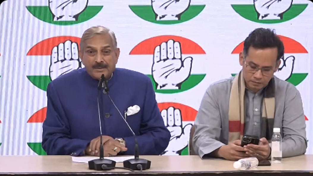 संसद सत्र में मोदी सरकार ने फासीवाद का उदाहरण दिया, शाह की हरकत पर माफी मांगें प्रधानमंत्री: कांग्रेस