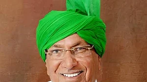 ओम प्रकाश चौटाला का शव अंतिम दर्शन के लिए रखा गया, आज राजकीय सम्मान के साथ किया जाएगा अंतिम संस्कार