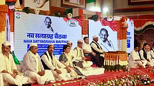 कांग्रेस की 'नव सत्याग्रह' बैठक में संविधान को कमजोर किए जाने पर चिंता, आर्थिक-सामाजिक स्थिति पर केंद्र की आलोचना
