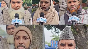 दिल्ली: मौलानाओं ने केजरीवाल के घर के बाहर किया प्रदर्शन, रुकी तनख्वाह देने की मांग