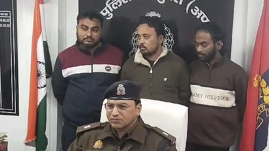 गाजियाबाद: साइबर फ्रॉड करने वाले तीन गिरफ्तार, 4.5 करोड़ की ठगी का खुलासा