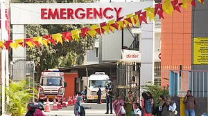 देश में बढ़ने लगी टेंशन! कर्नाटक के बाद गुजरात में मिला चीन का HMPV वायरस, भारत में अब तक 3 केस