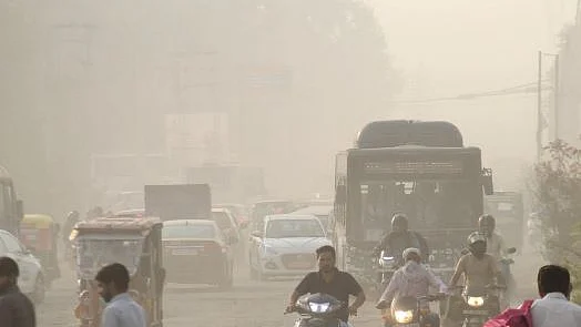 दिल्ली में बढ़ते प्रदूषण के बीच फिर से ग्रैप-4 लागू,