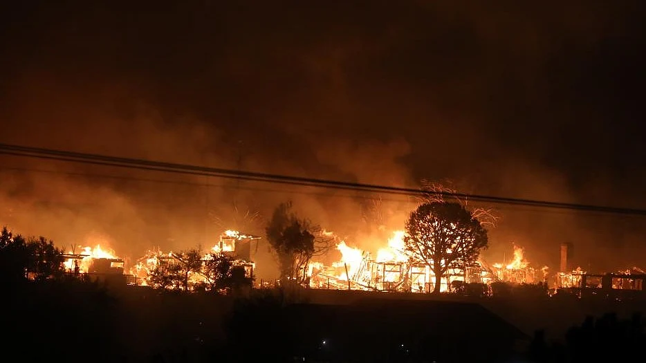 लॉस एंजिल्स के लिए नए जोखिम पैदा कर सकती हैं तेज हवाएं