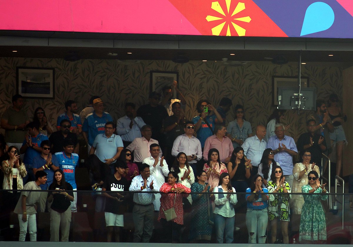 टीम इंडिया की लगातार हार पर BCCI सख्त, खिलाड़ियों के परिवार के साथ दौरे पर जाने पर लगाई रोक, किए कई बदलाव