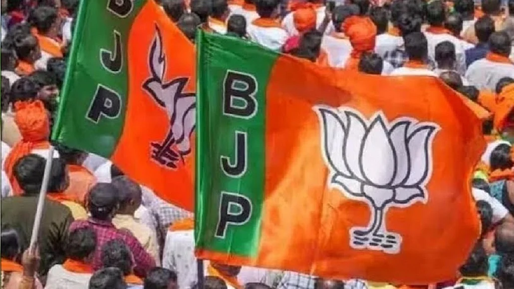 मिल्कीपुर उपचुनाव के लिए बीजेपी ने चंद्रभान पासवान को बनाया उम्मीदवार, सपा के अजीत प्रसाद से होगा मुकाबला