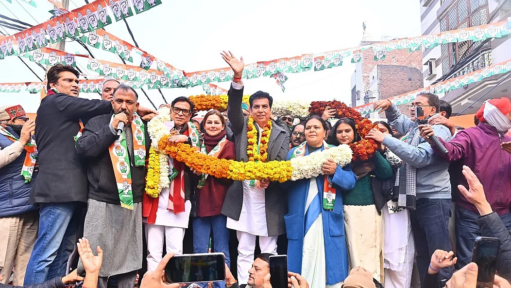 दिल्ली कांग्रेस अध्यक्ष देवेंद्र यादव ने बादली से नामांकन किया, बोले- बदलाव के लिए होगा वोट