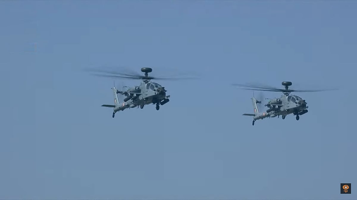 गणतंत्र दिवस: कर्तव्य पथ पर आसमान में दिखी भारत की ताकत, 22 लड़ाकू विमानों समेत कुल 40 विमानों ने किया फ्लाई पास्ट