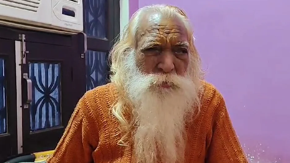 अयोध्या राम मंदिर के मुख्य पुजारी को ब्रेन स्ट्रोक, हालत गंभीर, लखनऊ के अस्पताल में इलाज जारी