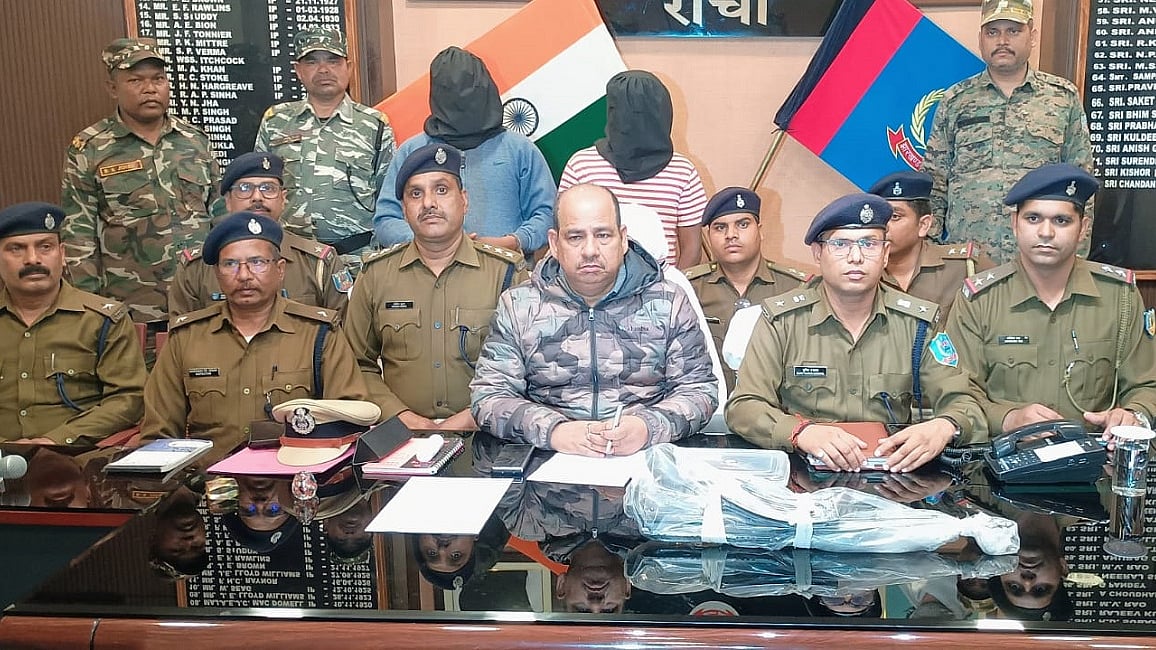 रांची में सेना के जवान ने कैंप से चुराए एके-47 से किया था डबल मर्डर, साथी के साथ गिरफ्तार