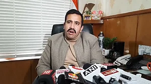 महाकुंभ हादसे से सरकार को लेना चाहिए सबक, श्रद्धालुओं की सुरक्षा बड़ी जिम्मेदारीः विक्रमादित्य सिंह