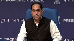 तुहिन कांत पांडेय SEBI के नए चीफ नियुक्त, माधबी पुरी बुच की लेंगे जगह