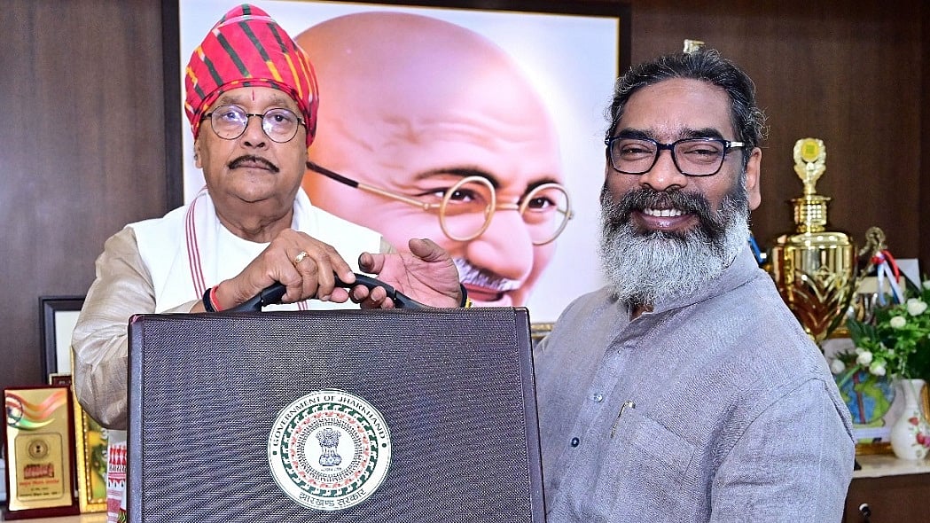 झारखंड सरकार ने 1.45 लाख करोड़ का बजट किया पेश, केंद्र से बकाया वसूली के लिए कानूनी कार्रवाई का ऐलान