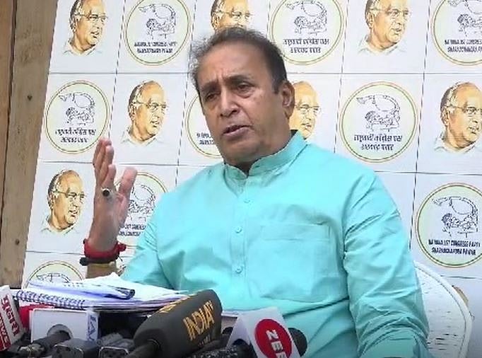महाराष्ट्र में केंद्रीय मंत्री की बेटी तक सुरक्षित नहीं, राज्य में कानून-व्यवस्था की स्थिति बेहद खराब: अनिल देशमुख