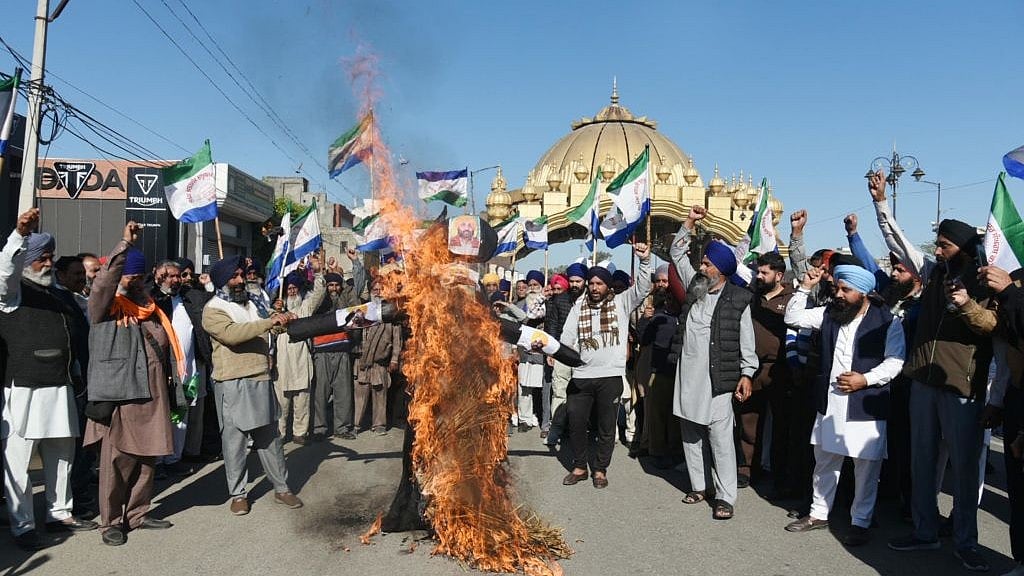 किसानों का गुस्सा अब पंजाब की आप सरकार पर फूट रहा है (फोटो : Getty Images)