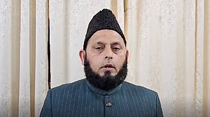 इस्लामिक सेंटर ऑफ इंडिया ने जुमे की नमाज का समय बदला, होली पर सद्भाव के लिए लिया फैसला