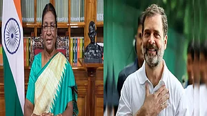 देशभर में मनाया जा रहा होली का त्योहार, राष्ट्रपति मुर्मू और नेता प्रतिपक्ष राहुल गांधी समेत कई नेताओं ने दी बधाई
