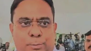 समाजवादी पार्टी के नेता रईस शेख 