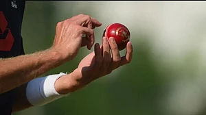 खेल: BCCI ने IPL में लार के इस्तेमाल पर प्रतिबंध हटाया और मुक्केबाजी लॉस एंजिलिस ओलंपिक में शामिल