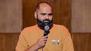 ‘स्टैंड-अप कॉमेडियन’ कुणाल कामरा 
