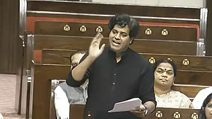 'हम ही को कातिल कहेगी दुनिया और हमारा ही कत्लेआम होगा', प्रतापगढ़ी ने वक्फ बोर्ड पर अमित शाह के झूठ का ऐसे किया पर्दाफाश?