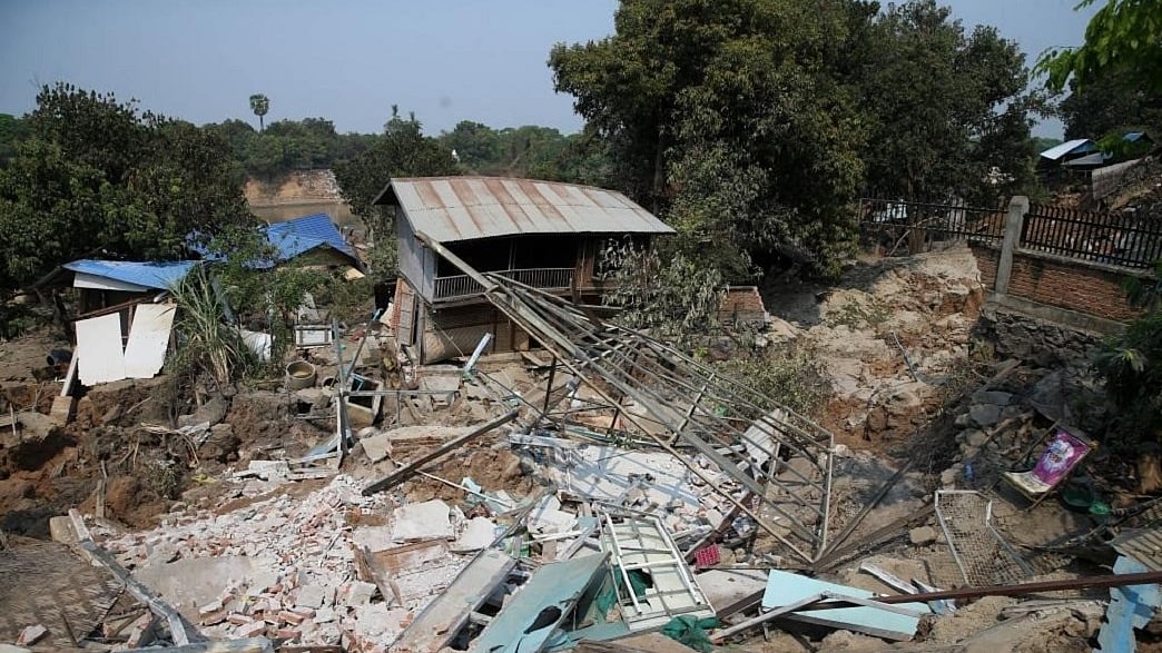 म्यांमार में विनाशकारी भूकंप के बाद महसूस किए गए 66 झटके, 3,085 की मौत, 4,715 से ज्यादा  घायल