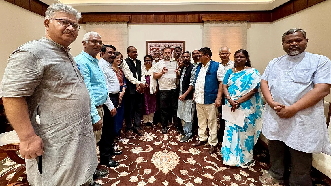 बजट में दलित, आदिवासी के लिए उचित हिस्सा सुनिश्चित करने वाले कानून की जरूरत: राहुल गांधी