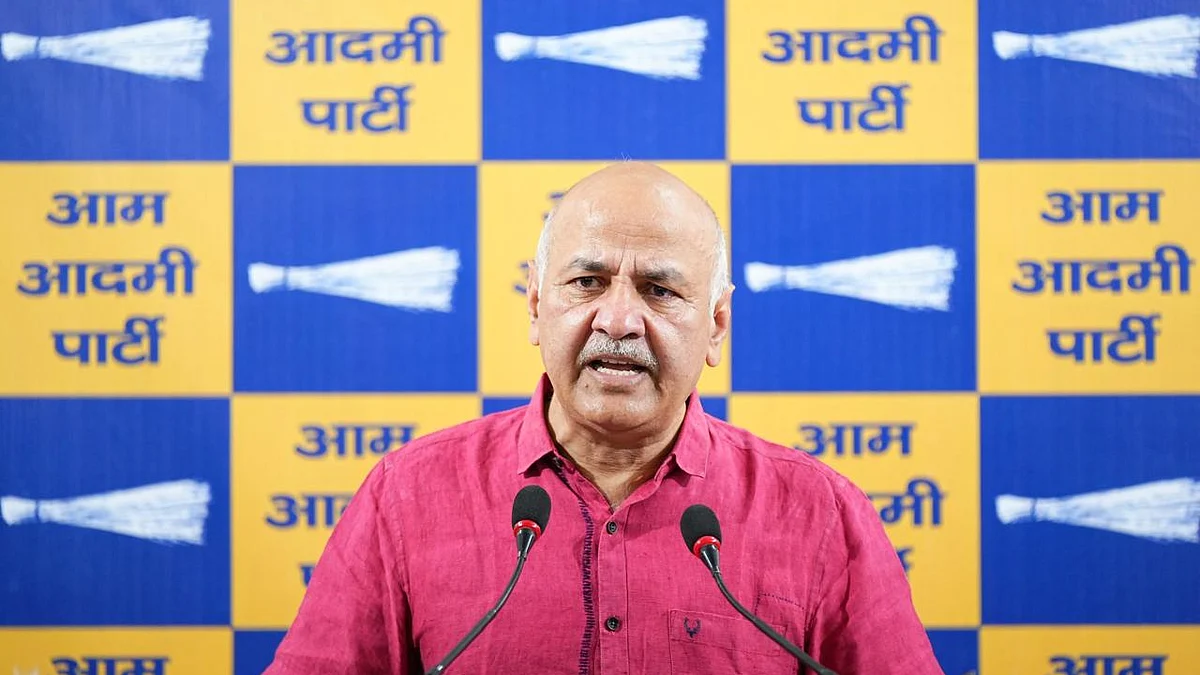 दिल्ली में प्राइवेट स्कूलों की फीस वृद्धि पर मनीष सिसोदिया ने की सीबीआई जांच की मांग