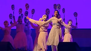 वीडियो: खौफ में जी रहा भारत, आज जरूरत है एक-दूसरे को स्वीकार करने की- मल्लिका साराभाई