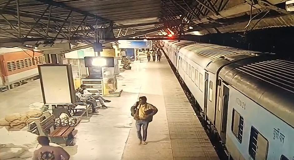 जालंधर ग्रेनेड हमला: शहर में रेलवे स्टेशन पर बेखौफ होकर घूमता आरोपी सीसीटीवी में कैद, पुलिस तलाश में जुटी