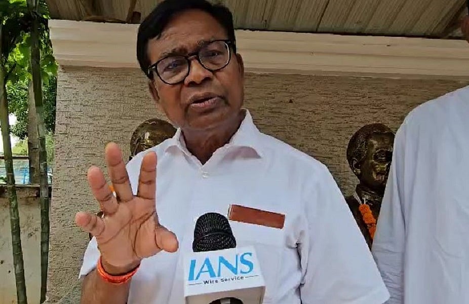 वक्फ कानून पर स्टैंड को लेकर भक्त चरण दास का BJD पर हमला, नवीन पटनायक से मांगा जवाब