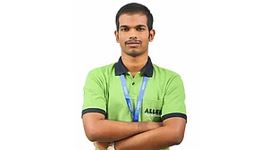 JEE Main Result 2025: JEE मेन सेशन 2 में 24 कैंडिडेट्स को मिला 100 पर्सेंटाइल, कोटा के ओमप्रकाश बोहरा बने टॉपर