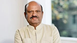 पश्चिम बंगाल के राज्यपाल आनंद बोस को सीने में दर्द, अस्पताल में कराए गए भर्ती, ममता ने जाना हाल