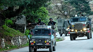 Pahalgam Terror Attack: सऊदी से लौटे PM, राहुल ने की शाह से बात, उमर अब्दुल्ला को भी मिलाया फोन, अबतक 26 लोगों की मौत