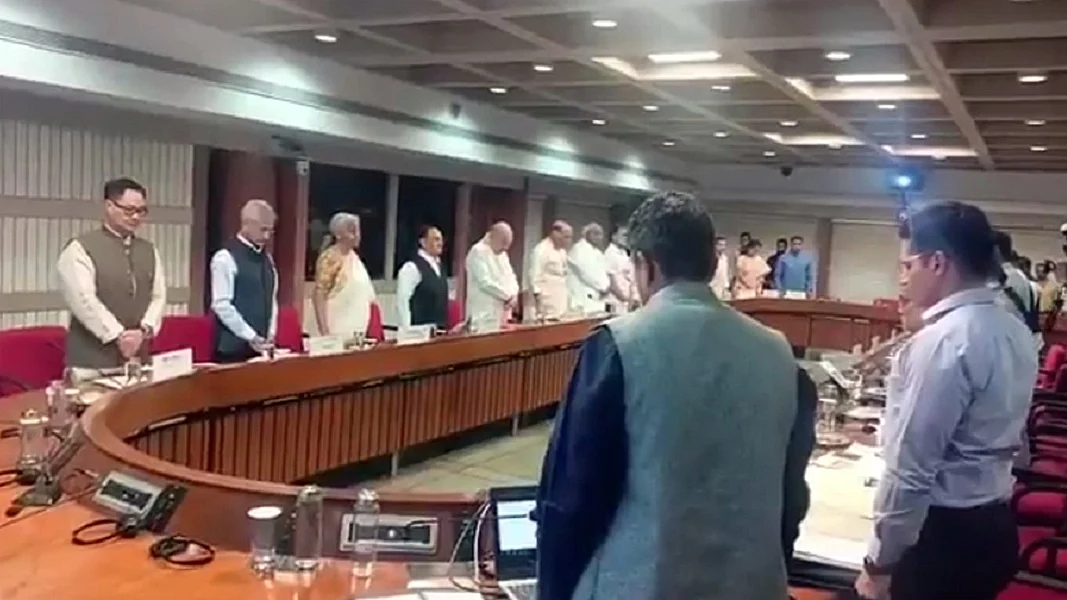 सर्वदलीय बैठक में सभी दलों ने दिखाई एकजुटता, सरकार को दिया समर्थन, पीएम नहीं रहे मौजूद