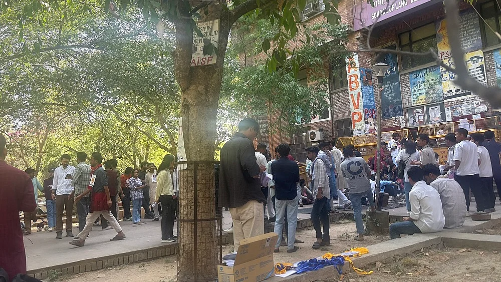 जेएनयू छात्रसंघ चुनाव, पहले चरण का मतदान संपन्न, दूसरे फेज की वोटिंग जारी, देर रात शुरू होगी मतगणना