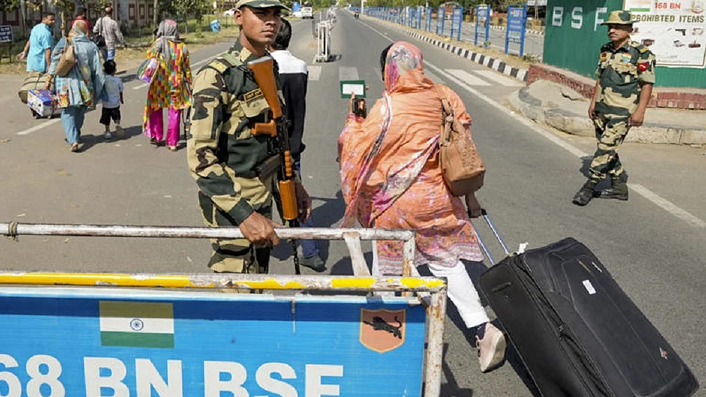 पहलगाम हमलाः अब तक 1,000 से अधिक भारतीय लौटे, 800 से ज्यादा पाकिस्तानी वापस गए