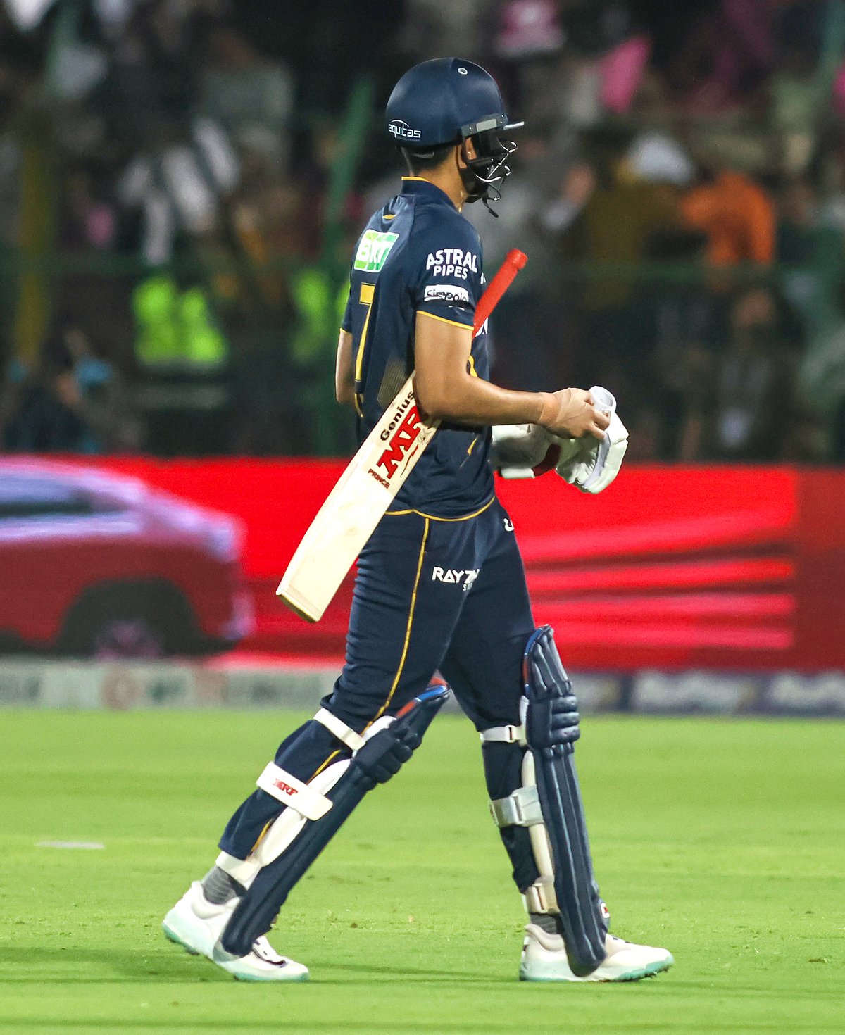 खेल: वैभव की धमाकेदार पारी बांगर बोले- ऐसा शानदार प्रदर्शन... और जीटी को झटका, कप्तान गिल की पीठ में जकड़न