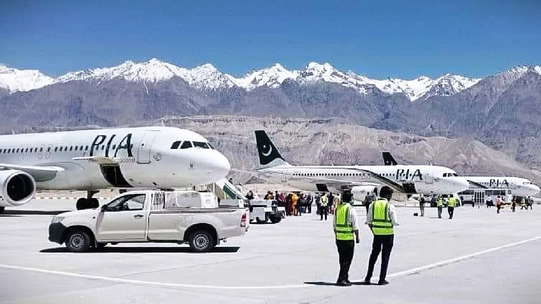 भारत के संभावित जवाब से पाकिस्तान परेशान, PIA ने गिलगित, स्कार्दू सहित PoK की सभी उड़ाने रद्द कीं