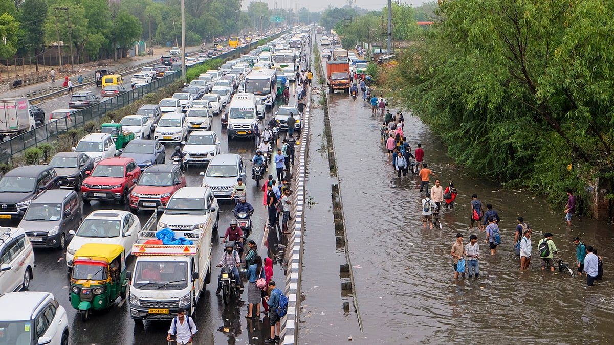 राष्ट्रीय राजधानी दिल्ली में भारी बारिश