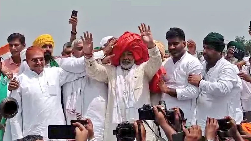 राकेश टिकैत के साथ ‘हाथापाई’ के बाद भारतीय किसान यूनियन ने दिखाई एकता, पंचायत में उमड़े हजारों लोग