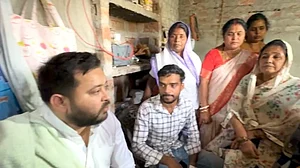 तेजस्वी यादव ने कहा- हमें भारतीय सेना पर नाज, हम तो पाकिस्तान में तिरंगा यात्रा चाहते हैं