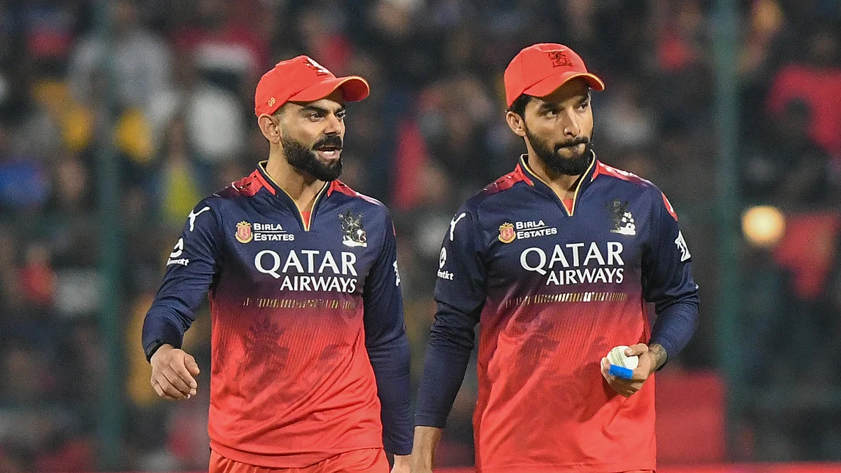 आईपीएल के एक मैच के दौरान विराट कोहली और रजत पटीदार