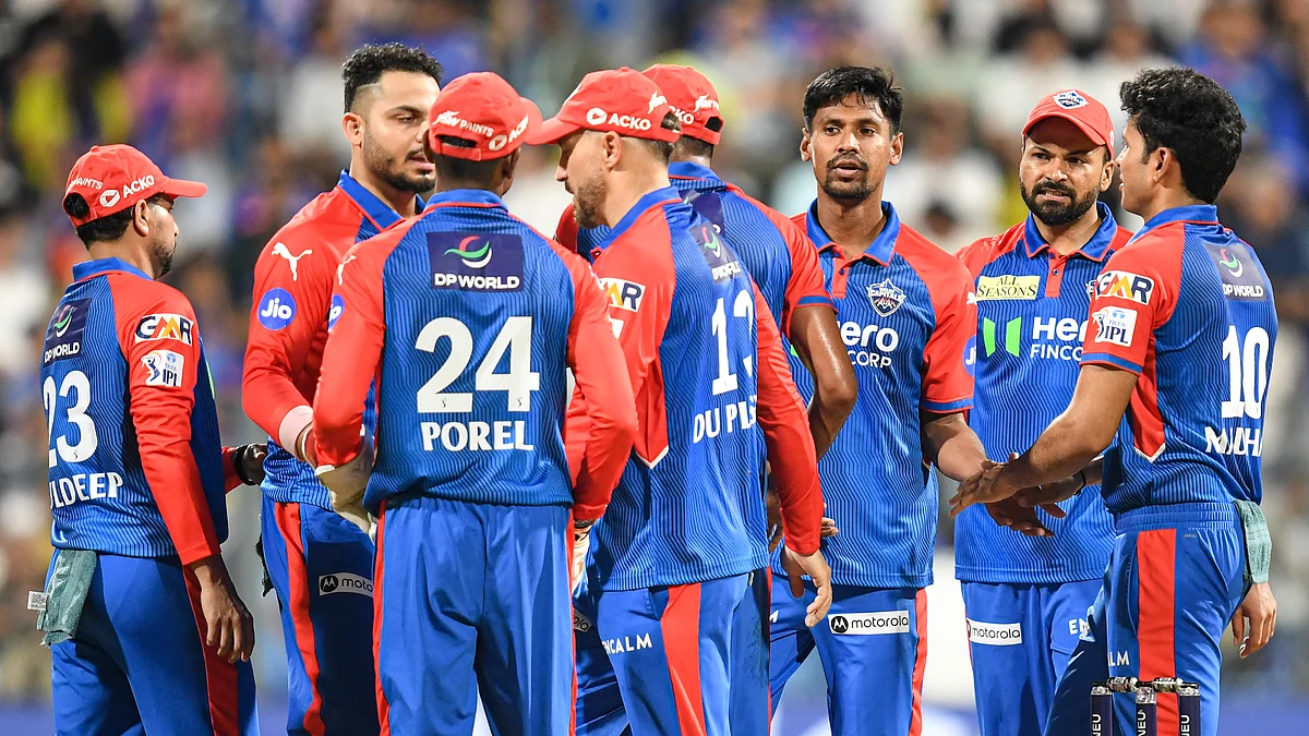 धमाकेदार शुरुआत करने के बाद पटरी से उतर गई दिल्ली कैपिटल्स की गाड़ी